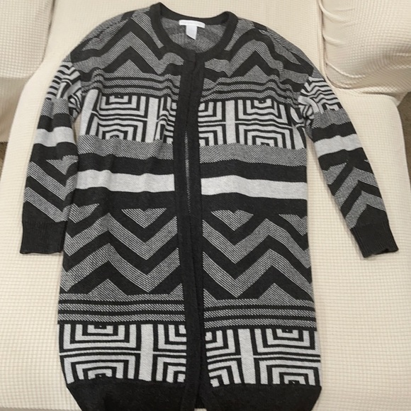 Beautiful cardigan - Picture 1 of 3